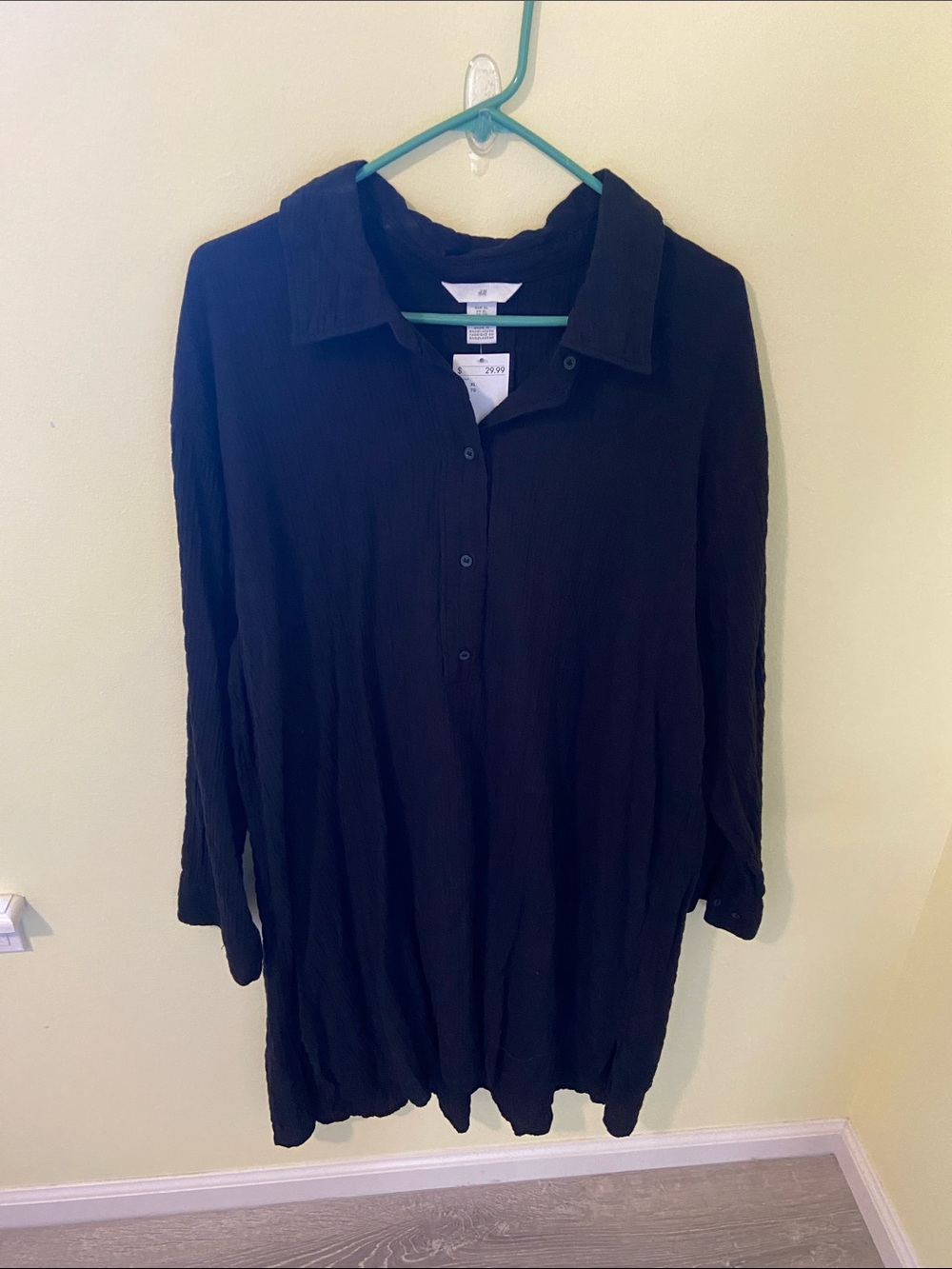 H&M Black Collared Button-Front Shirt